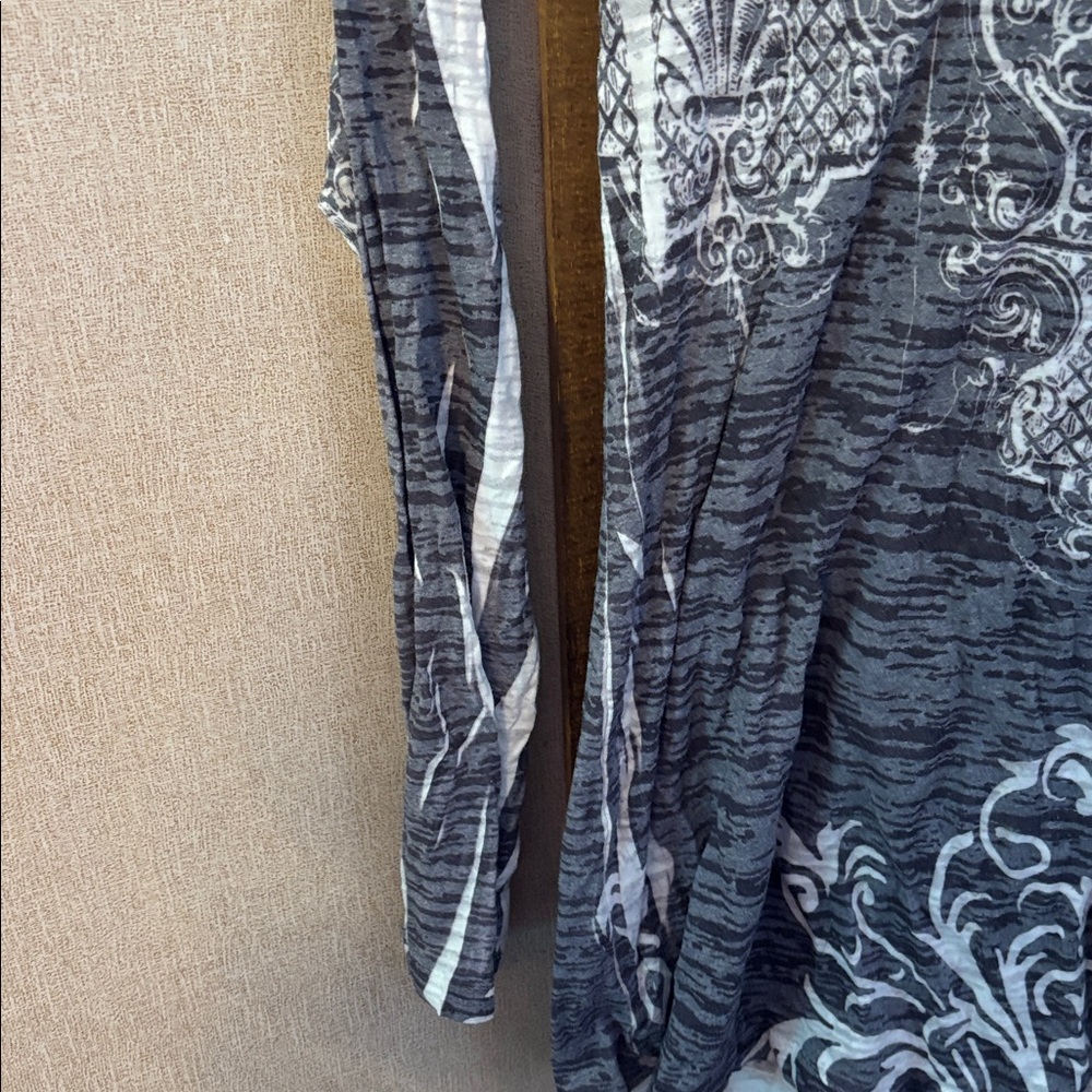 INC International Concepts Gray and White Long Sleeve embellished Top xl - Picture 3 of 5